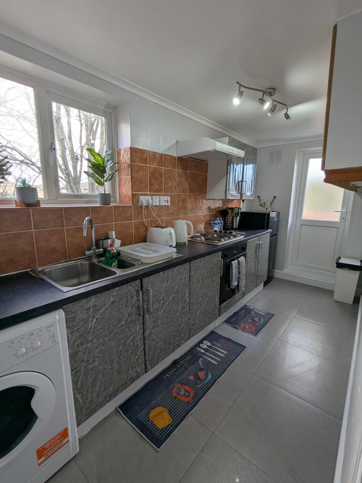 A&A Apartment Basildon Nevendon Eksteriør billede