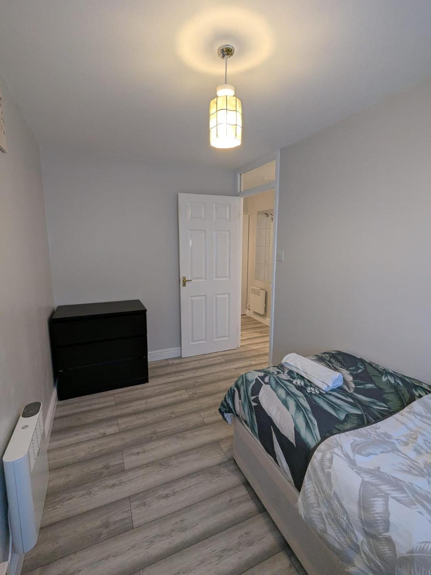 A&A Apartment Basildon Nevendon Eksteriør billede