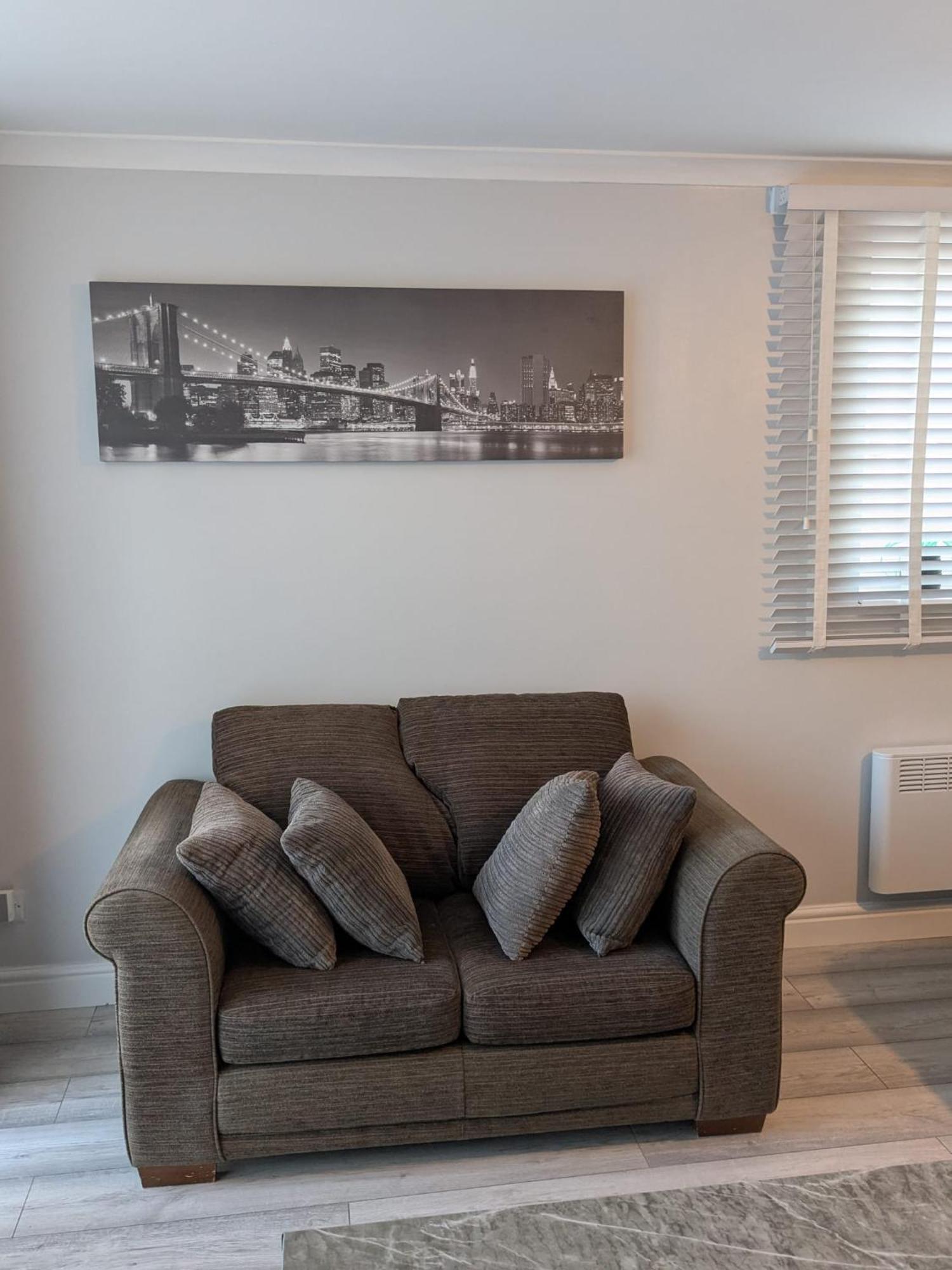 A&A Apartment Basildon Nevendon Eksteriør billede