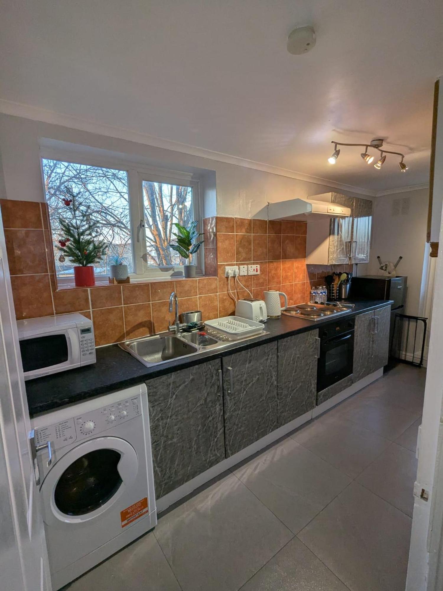 A&A Apartment Basildon Nevendon Eksteriør billede